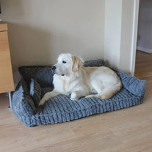 Lade das Bild in den Galerie-Viewer, MrFluffyFriend™ - Orthopädisches Waschbares Hundesofa
